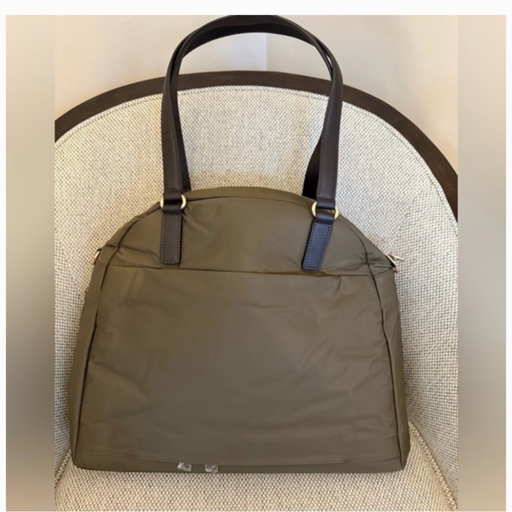 Lo & Sons O.G. Army Green Overnight Bag - Picture 2 of 5